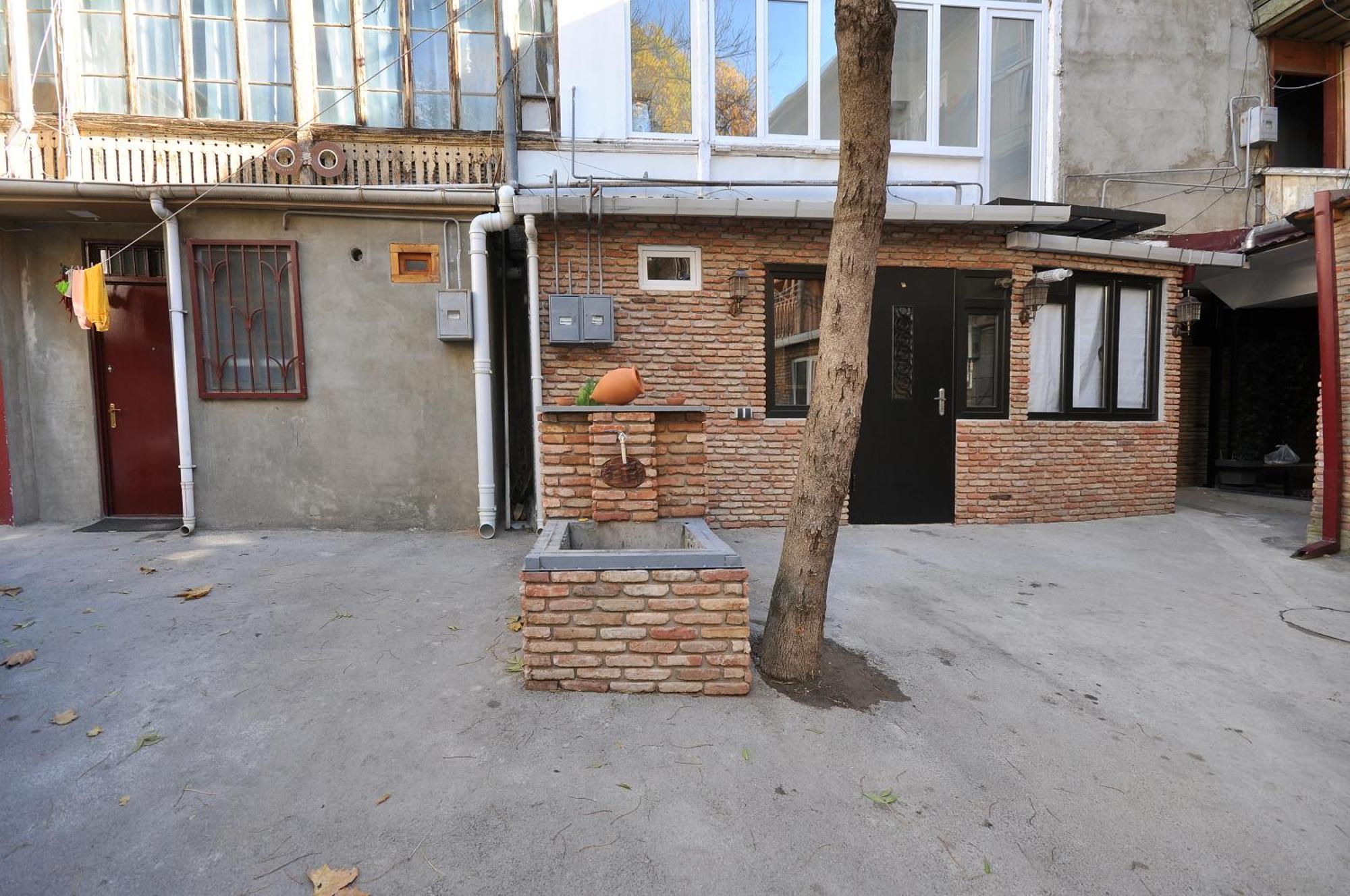 Suzi Apartments Тбилиси Екстериор снимка
